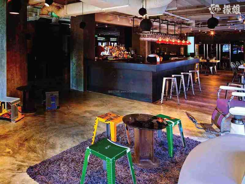 重庆夜生活：酒吧风情醉人心