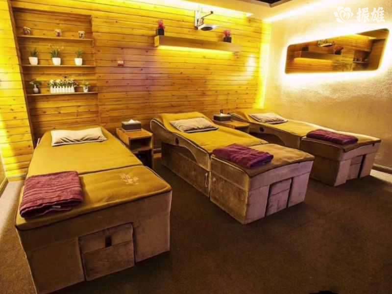 带老板去重庆spa私人丝足工作室体验养生按摩